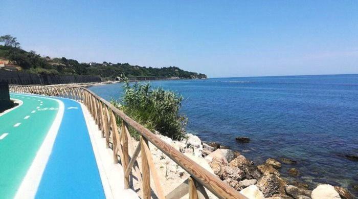 B&B La Dimora di Tommaso Apartment - Dimora Storica Ortona Esterno foto
