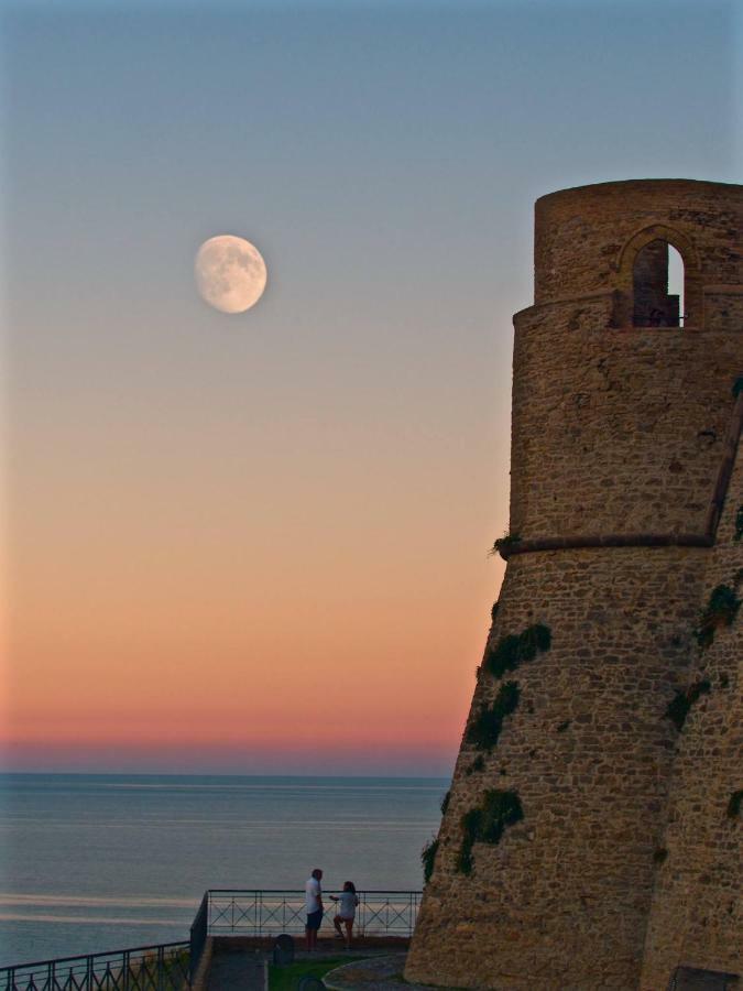 B&B La Dimora di Tommaso Apartment - Dimora Storica Ortona Esterno foto